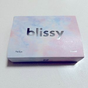 Brand new Blissy 100% mulberry silk hair bonnet in tie-dye
